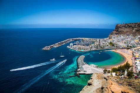 Amadores' Blue Flag Beach