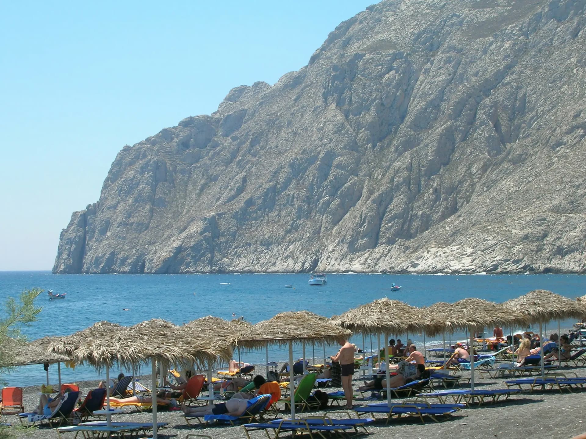 Best beaches to visit in Kamari