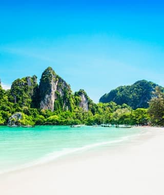  Phi Phi